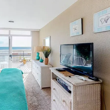 Rent this 3 bed condo on Ocean City