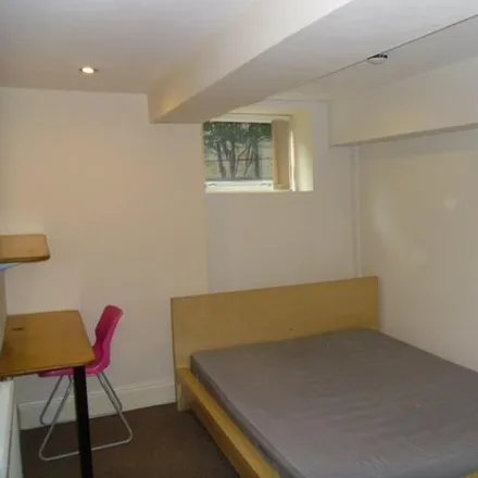 Image 8 - Ashgrove, Bradford, BD7 1BN, United Kingdom - Apartment for rent