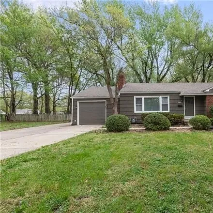 Buy this 3 bed house on 8607 Greenwood Road in Raytown, MO 64138