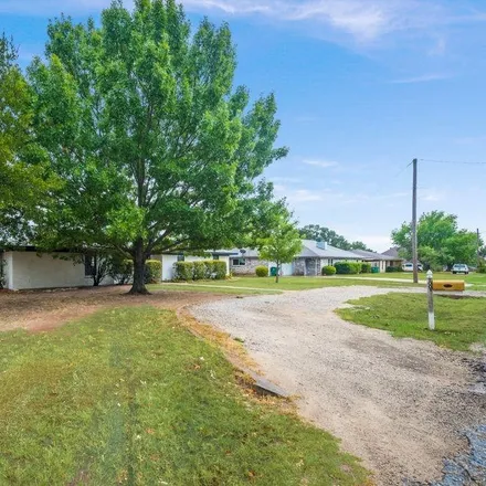 Buy this 4 bed house on 198 West Lamar Street in Alvord, TX 76225