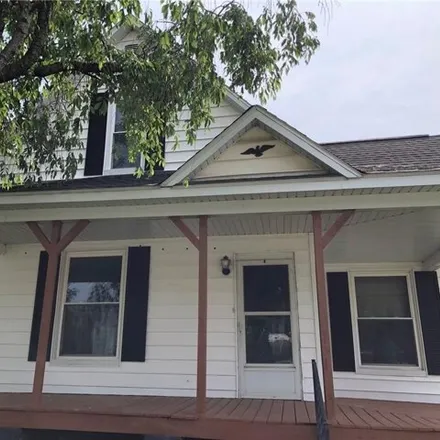 Buy this 3 bed house on Baesler's Market in 277 South Section Street, Sullivan