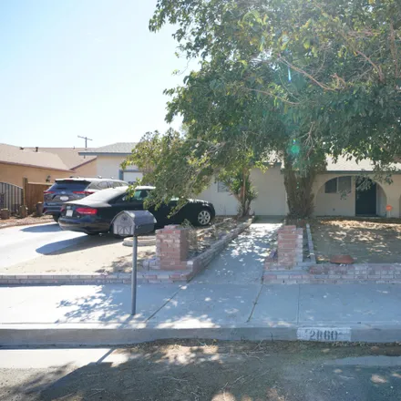 Buy this 3 bed house on 2860 Arroyo Avenue in Mojave, Kern County