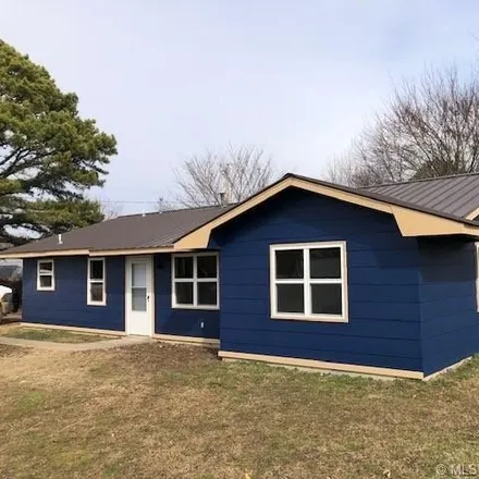 Buy this 3 bed house on 580 North Pine Street in Atoka, OK 74525