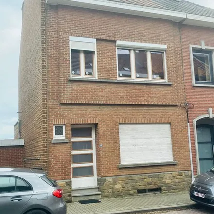Rent this 3 bed apartment on Chaussée d'Ophain 315 in 1421 Braine-l'Alleud, Belgium