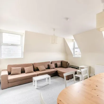 Rent this 3 bed apartment on 3 Cambria Road in Myatt's Fields, London