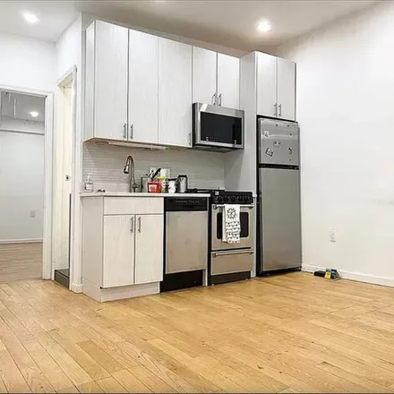 Rent this 2 bed condo on 166 East 91st Street in New York, NY 10128
