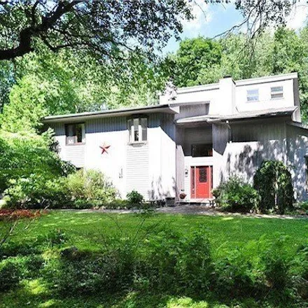 Rent this 3 bed house on 146 Weldon Court in Goshen, Northwest Hills Planning Region