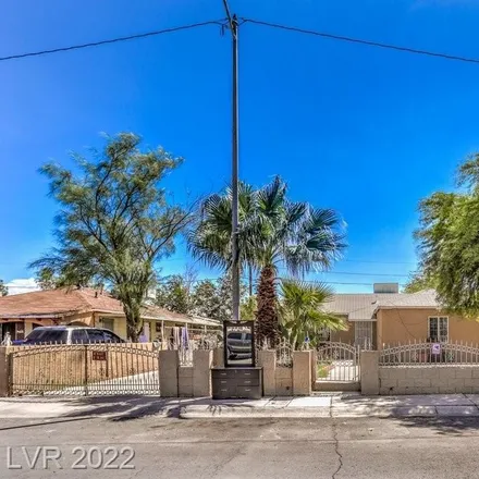 Image 1 - 709 Lillis Avenue, North Las Vegas, NV 89030, USA - House for sale