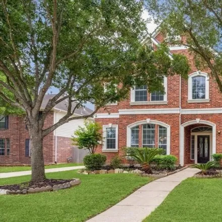 Buy this 5 bed house on 3400 Crossbranch Court in Pearland, TX 77581