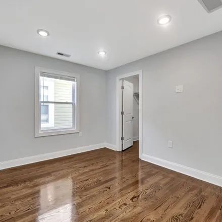 Image 4 - 122 North 15th Street, Ampere, East Orange, NJ 07017, USA - Apartment for rent