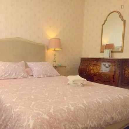 Rent this 5 bed room on Marquês in Rua de João Pedro Ribeiro, 4000-391 Porto