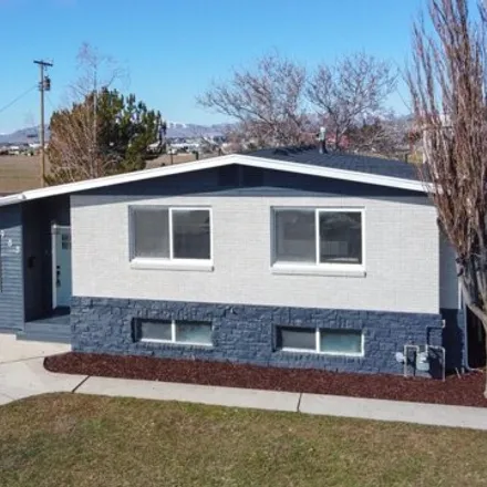 Buy this 5 bed house on 993 North 1st West in Tremonton, UT 84337