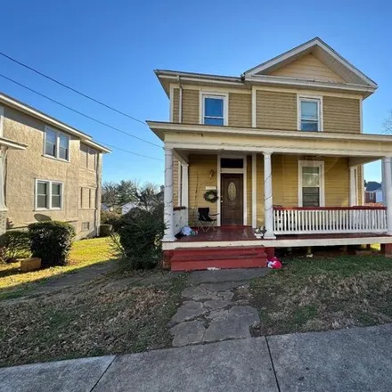 Buy this 3 bed house on 1211 Early Street in Lynchburg, VA 24503
