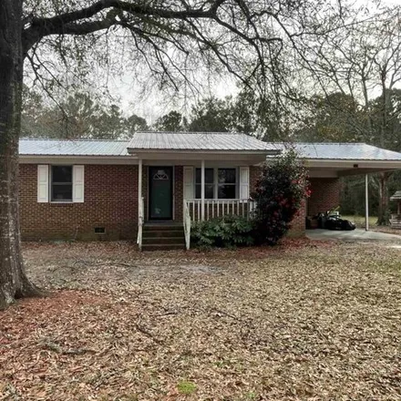 Buy this 2 bed house on 932 Tiffany Lane in Horry County, SC 29526