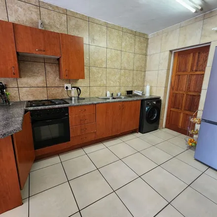 Image 4 - Intengu Street, West Acres, Mbombela, 1212, South Africa - Apartment for rent