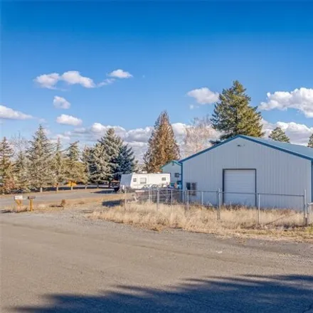 Image 2 - 209 Adrian Avenue Northwest, Soap Lake, Grant County, WA 98851, USA - House for sale