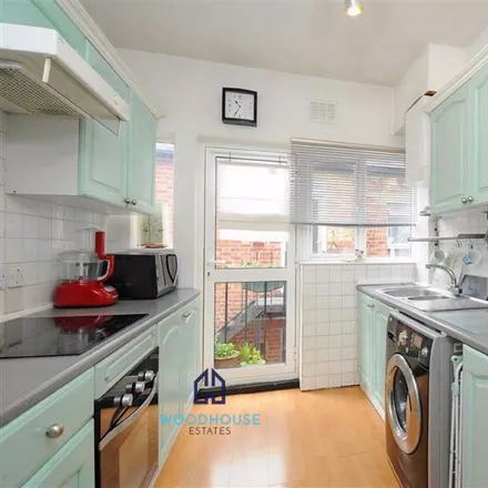 Image 4 - Chandos Road, London, NW2 4LS, United Kingdom - Apartment for rent