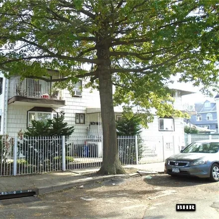 Image 3 - 8 Cyrus Avenue, New York, NY 11229, USA - Townhouse for sale