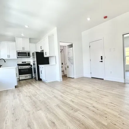 Image 6 - 1426 West 10th Place, Los Angeles, CA 90015, USA - House for rent
