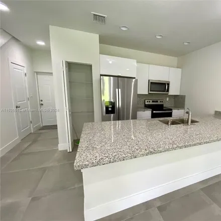 Image 6 - 5890 Lincoln Street, Hollywood, FL 33021, USA - Townhouse for rent