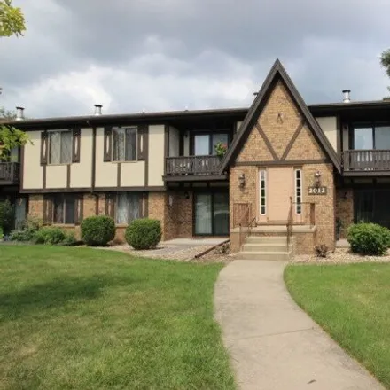 Image 1 - 2012 Tracy Dr Apt 4, Bloomington, Illinois, 61704 - House for sale