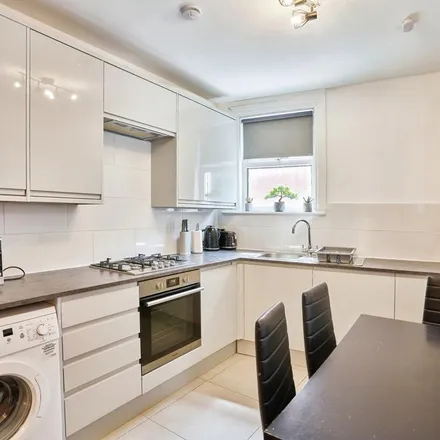 Image 1 - Kingswood Road, London, SW2 4EN, United Kingdom - Apartment for rent