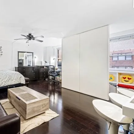 Buy this studio apartment on 139 East 33rd Street in New York, NY 10016