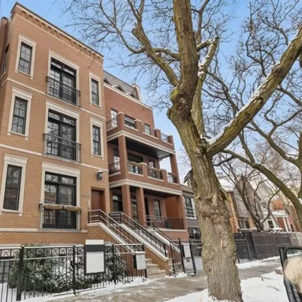 Buy this 3 bed condo on 1664 North Orchard Street in Chicago, IL 60614