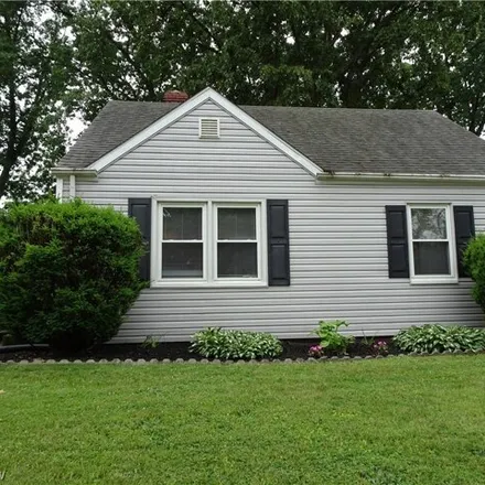 Buy this 2 bed house on 272 East Catawba Avenue in Akron, OH 44301