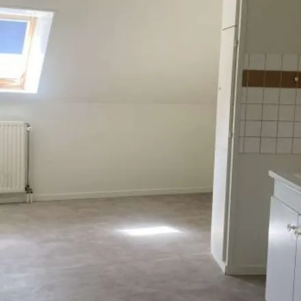 Rent this 3 bed apartment on 4 Rue du Père Jules Chevalier in 36100 Issoudun, France