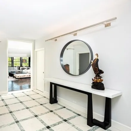 Image 7 - 1 East 71st Street, New York, NY 10021, USA - Apartment for sale