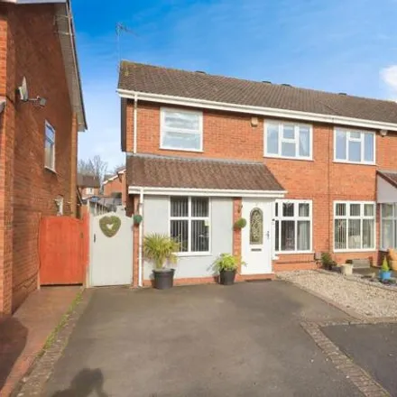 Buy this 3 bed duplex on Lowry Close in South Staffordshire, WV6 7NX