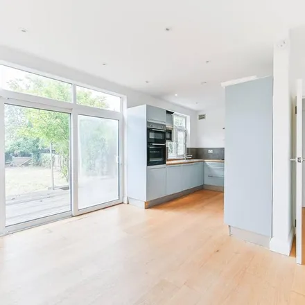 Image 3 - Grayham Crescent, London, KT3 5HP, United Kingdom - Duplex for rent