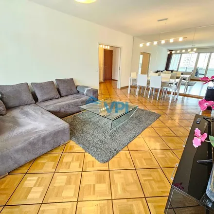 Rent this 5 bed apartment on Chemin de la Gradelle 14 in 1224 Chêne-Bougeries, Switzerland