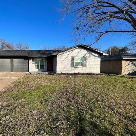 Rent this 3 bed house on 4020 Western Circle in Greenville, TX 75401