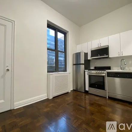 Rent this 1 bed apartment on 140 E 46th St