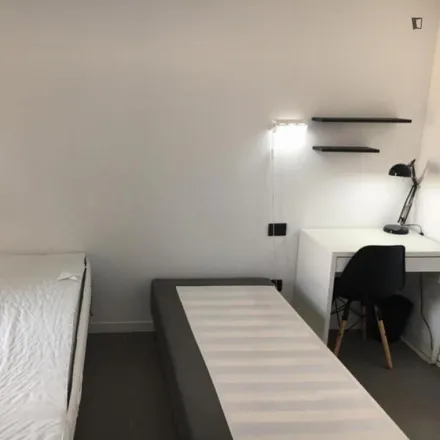 Rent this 3 bed room on allwash in Via Luigi Mercantini, 20158 Milan MI