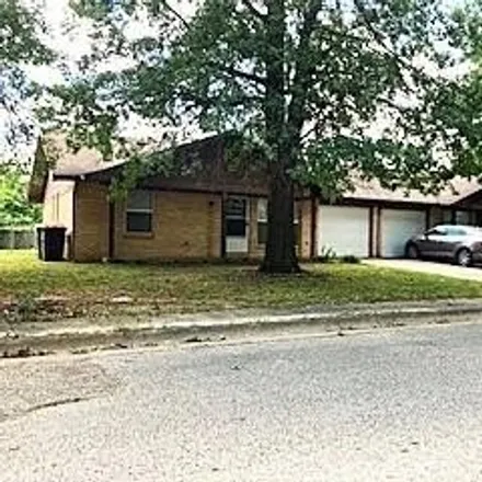 Image 2 - 2207 Pin Oak Dr, Springdale, Arkansas, 72762 - House for sale
