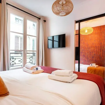 Rent this 3 bed apartment on 63 Rue de Saintonge in 75003 Paris, France