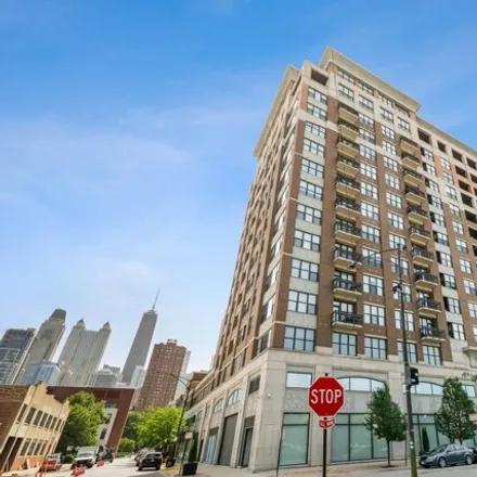 Image 1 - Parc Chestnut, 214-216 West Institute Place, Chicago, IL 60610, USA - Condo for sale