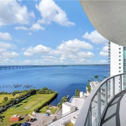 Image 3 - 3000 Oasis Grand Boulevard, Fort Myers, FL 33916, USA - Condo for sale