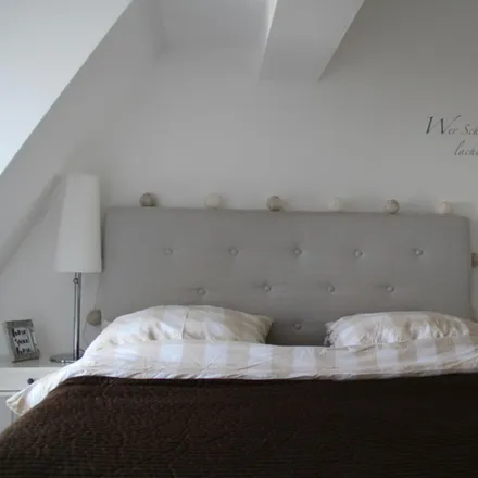 Rent this 2 bed apartment on Sredzkistraße 37 in 10435 Berlin, Germany