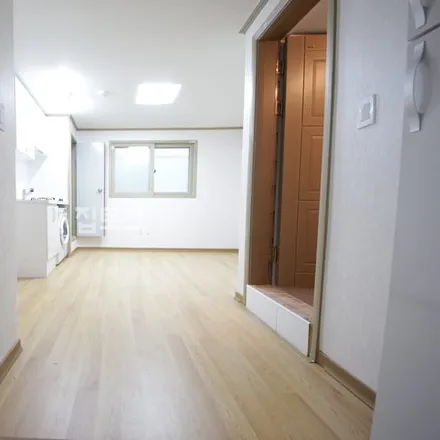 Image 1 - 서울특별시 강남구 논현동 185-10 - Apartment for rent