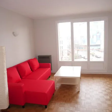 Image 4 - 33 Rue Varichon, 69008 Lyon, France - Apartment for rent