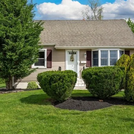 Buy this 4 bed house on 14 Longwood Drive in Groveville, Hamilton Township