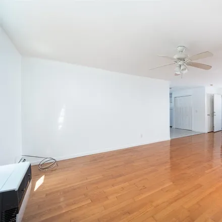 Image 3 - 314 East Hudson Street, City of Long Beach, NY 11561, USA - Apartment for rent
