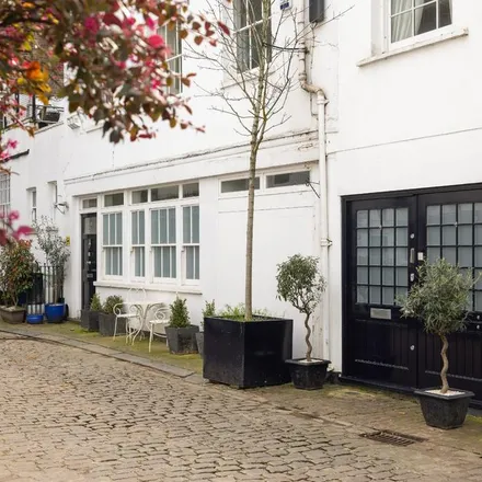 Rent this 3 bed house on 52a Bathurst Mews in London, W2 2SB