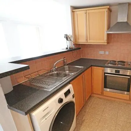 Image 3 - Sewell Close, Grays, RM16 6AG, United Kingdom - Room for rent