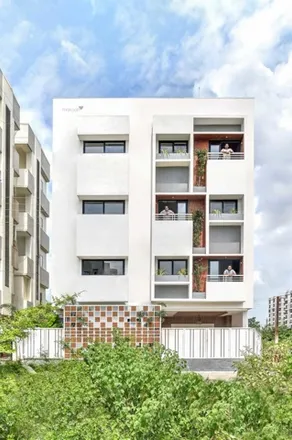 Rent this 8 bed apartment on unnamed road in Vadodara District, Vadodara - 390001