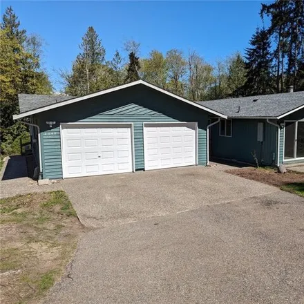 Buy this studio house on 2042 Aqua Court Northwest in Olympia, WA 98502